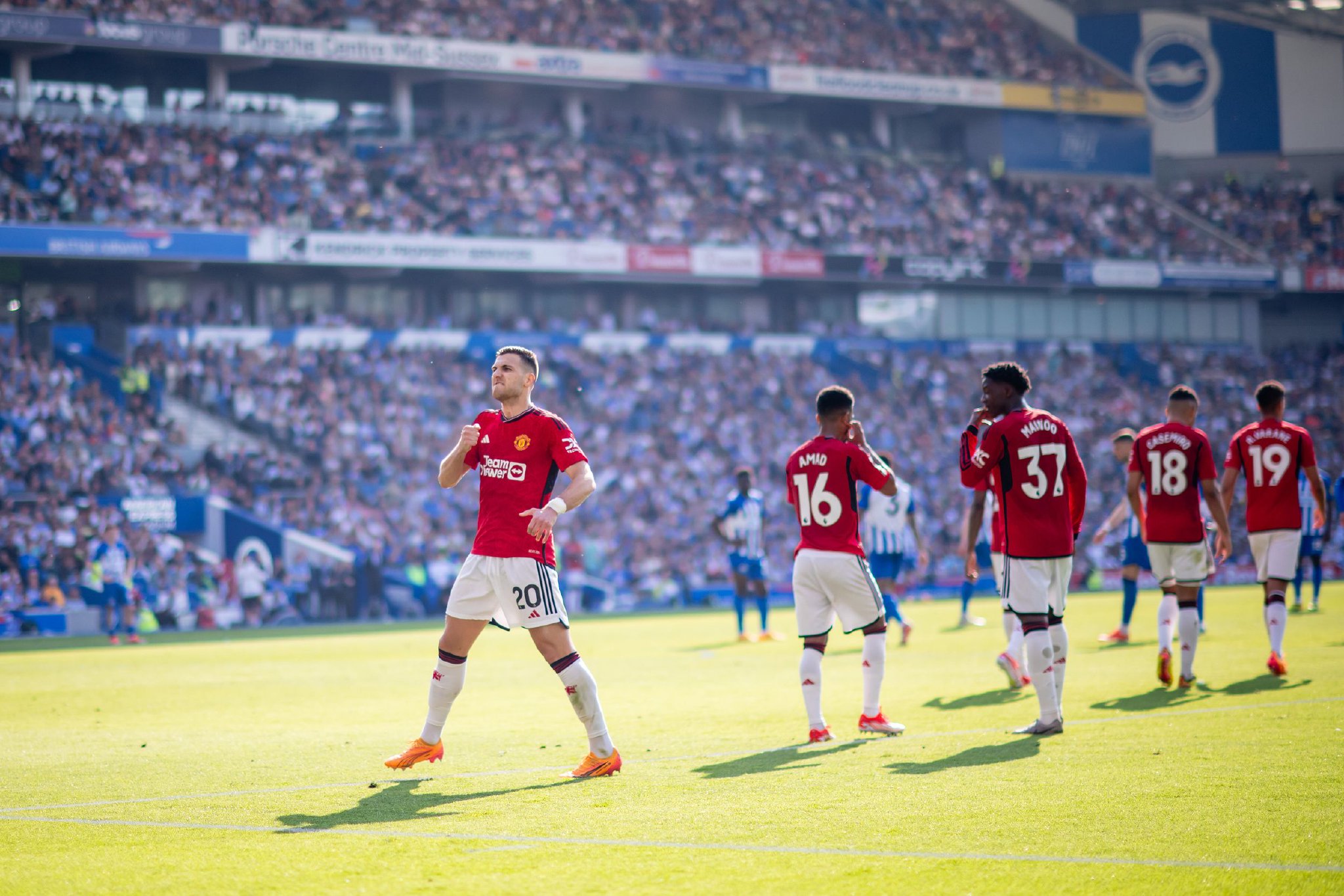 足球界设立 足球界设立